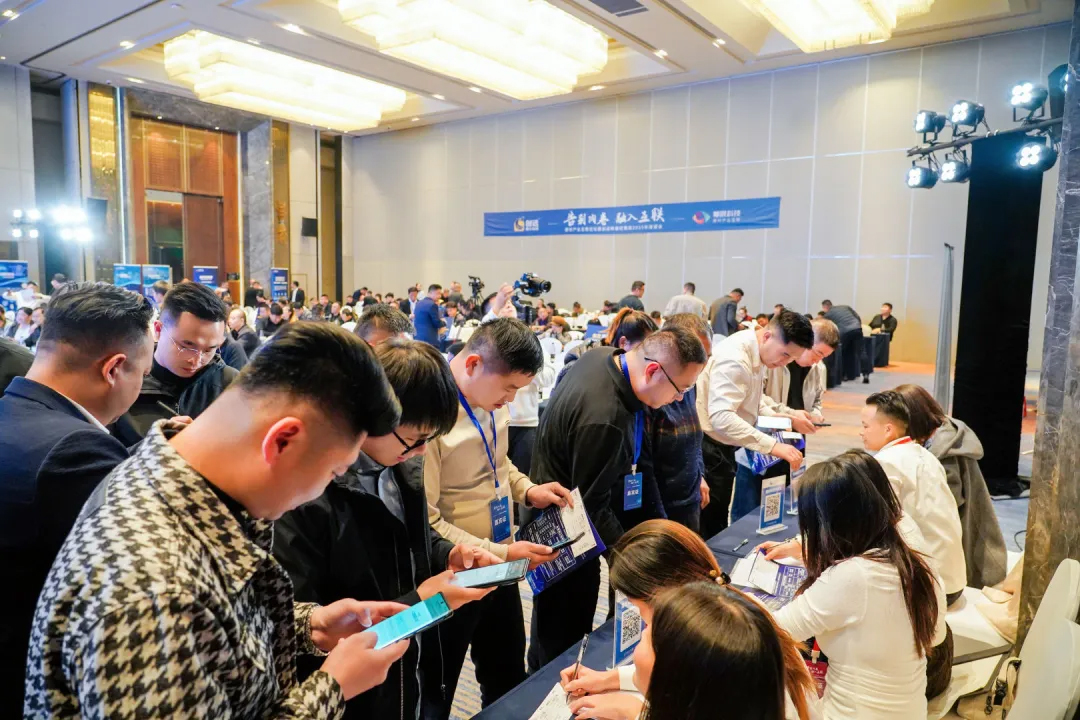 176481106345813292L2.jpg ab1bcea60bb9319b8636d725ab29a792-sz_529976.jpg